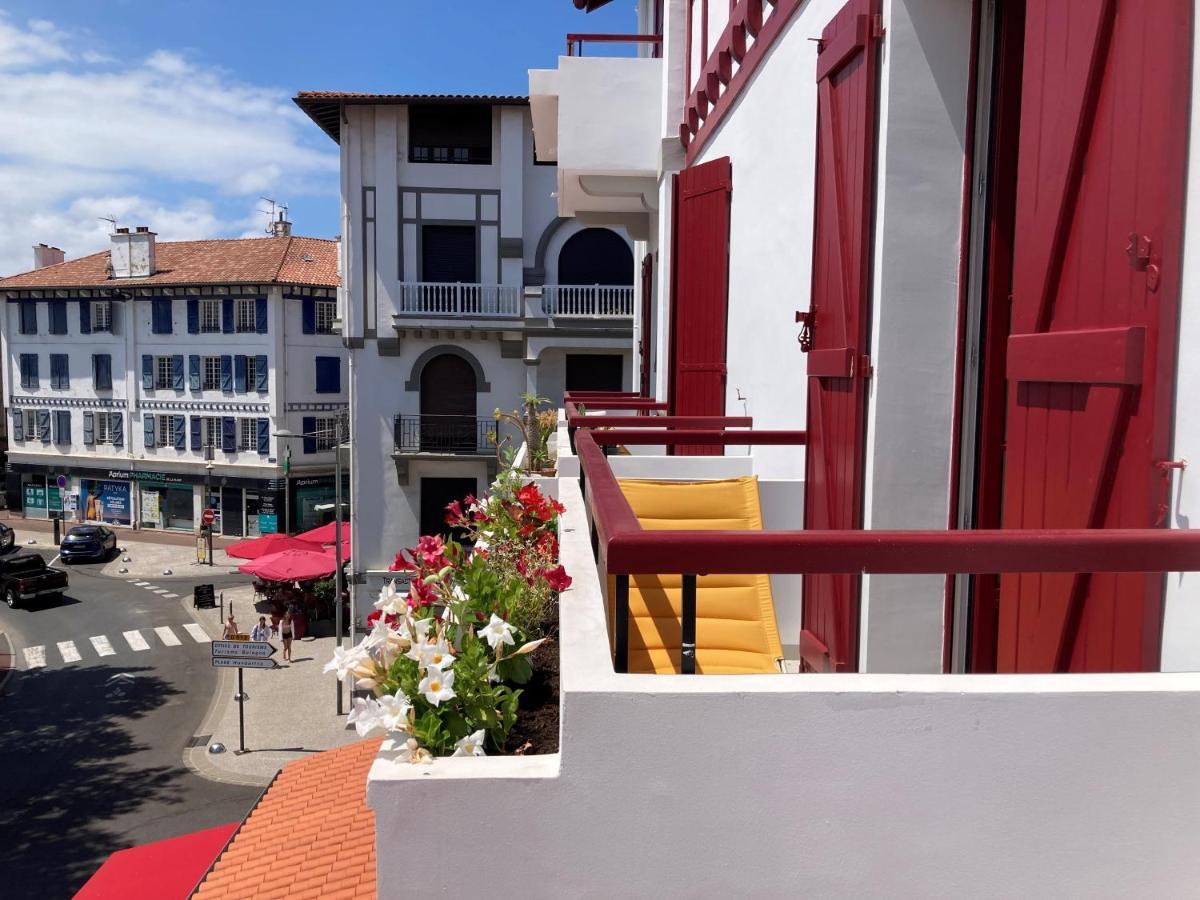 Superbe Appartement T3 Au Centre Plage .Parking Hendaye Buitenkant foto