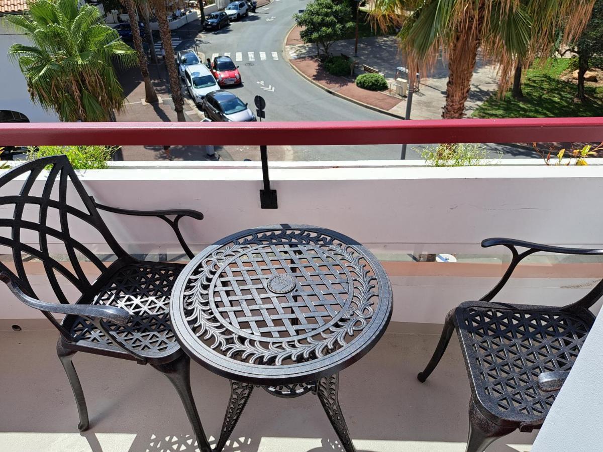 Superbe Appartement T3 Au Centre Plage .Parking Hendaye Buitenkant foto